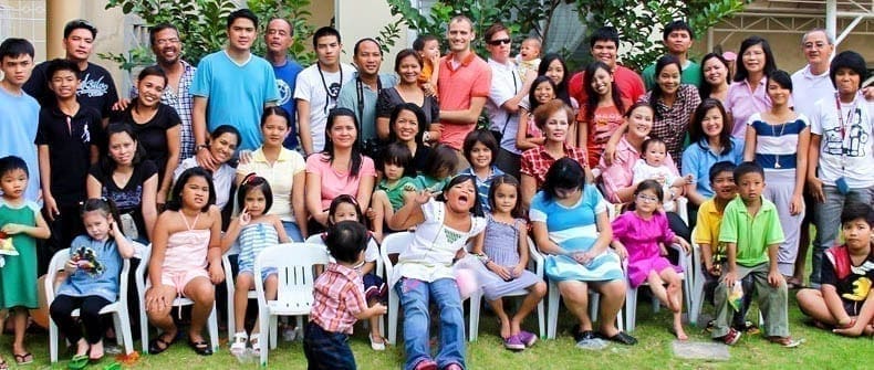 Filipinos culture - extended family