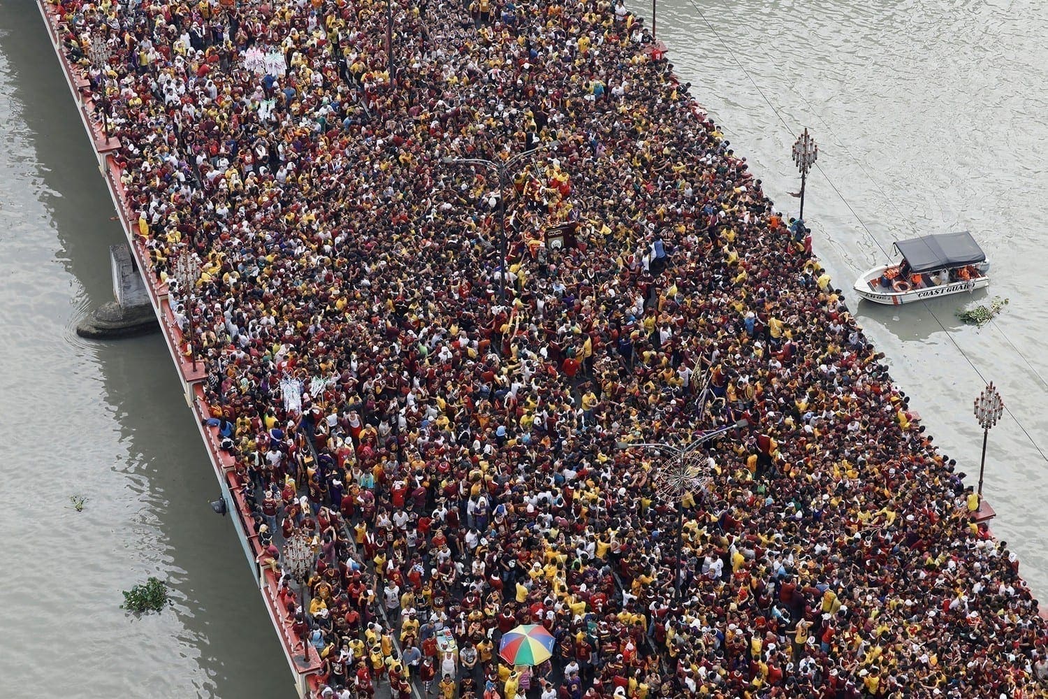 Things You Should Know About Filipino Culture Black Black nazarene Devoteesazarene Devotees