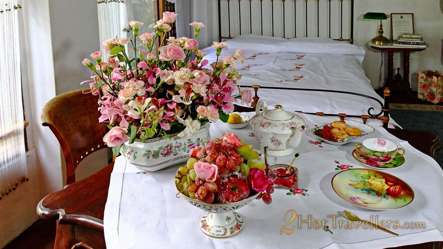 Sonya's garden table setting