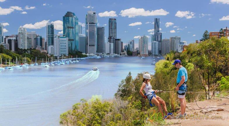 Brisbane Scenic Trails - abseiling at kangaroo points