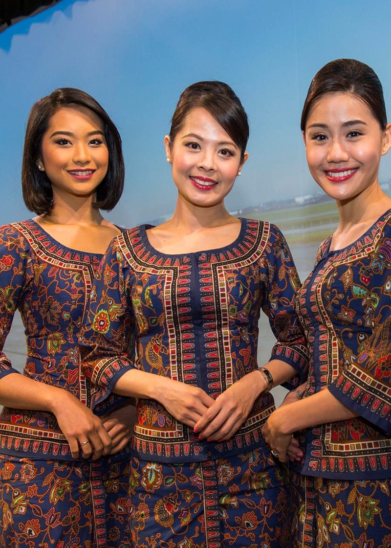 Singapore Airlines hot air hostess