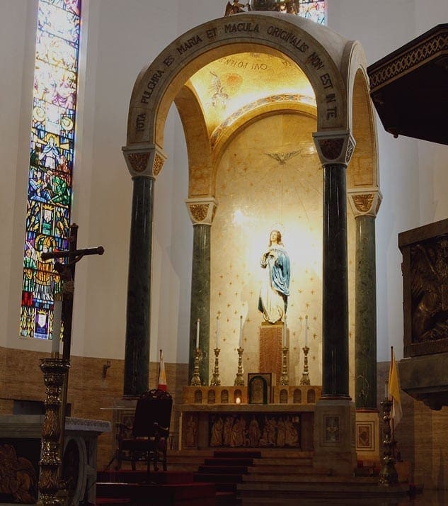 Manila cathedral altar