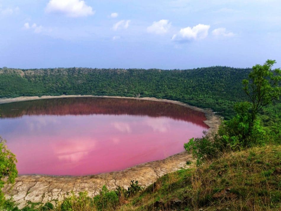 10 of the Strangest Places in the World Lonar Lake, India