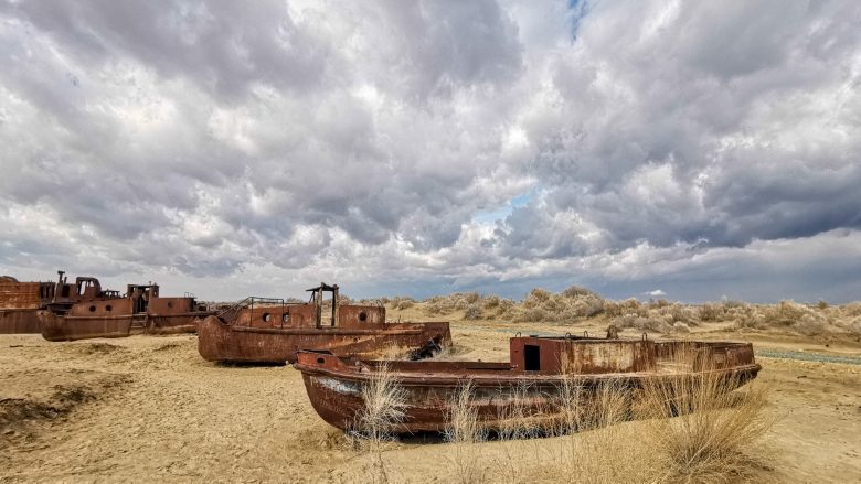 Bizarre Places on Earth - Aral Sea ships